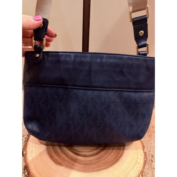 Michael Kors Jet Set Sport Logo Bag Crossbody File Zipper Baltic Blue - Picture 7 of 11